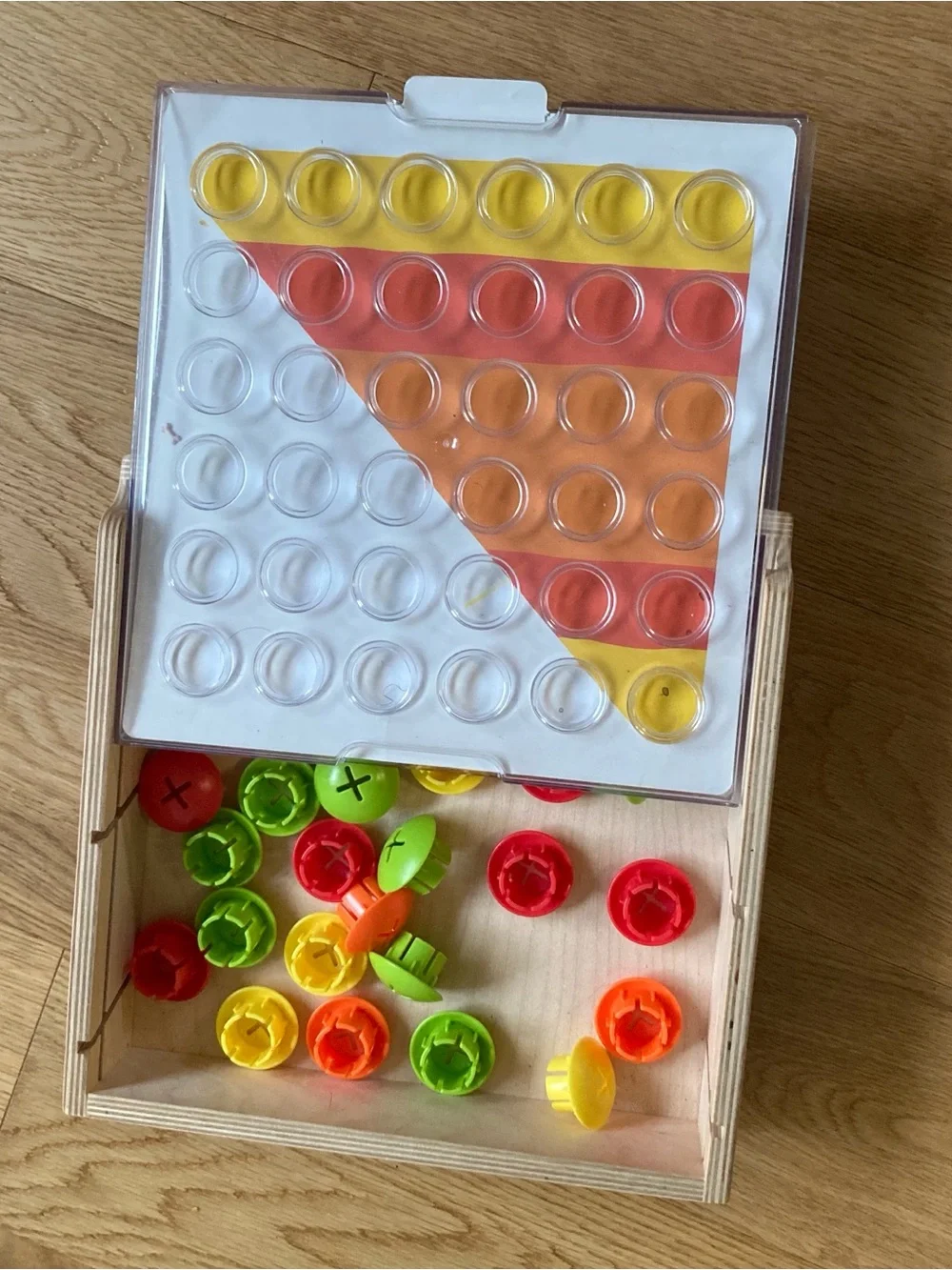 Lovevery mosaic button board - Sorting Peg Game for Kids